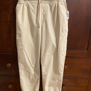 Women’s lightweight cream jogger pants size Medium